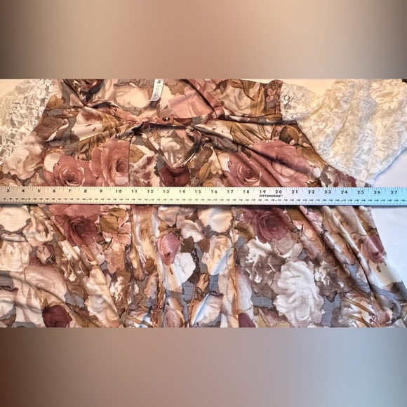 Paisley Grace Lace Top Size XXXL - Picture 8 of 9